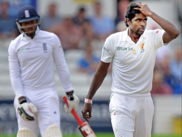 ಸಂಶಯಾಸ್ಪದ ಶೈಲಿ; ಶಮಿಂದಾ ಎರಂಗಗೆ ನಿಷೇಧ