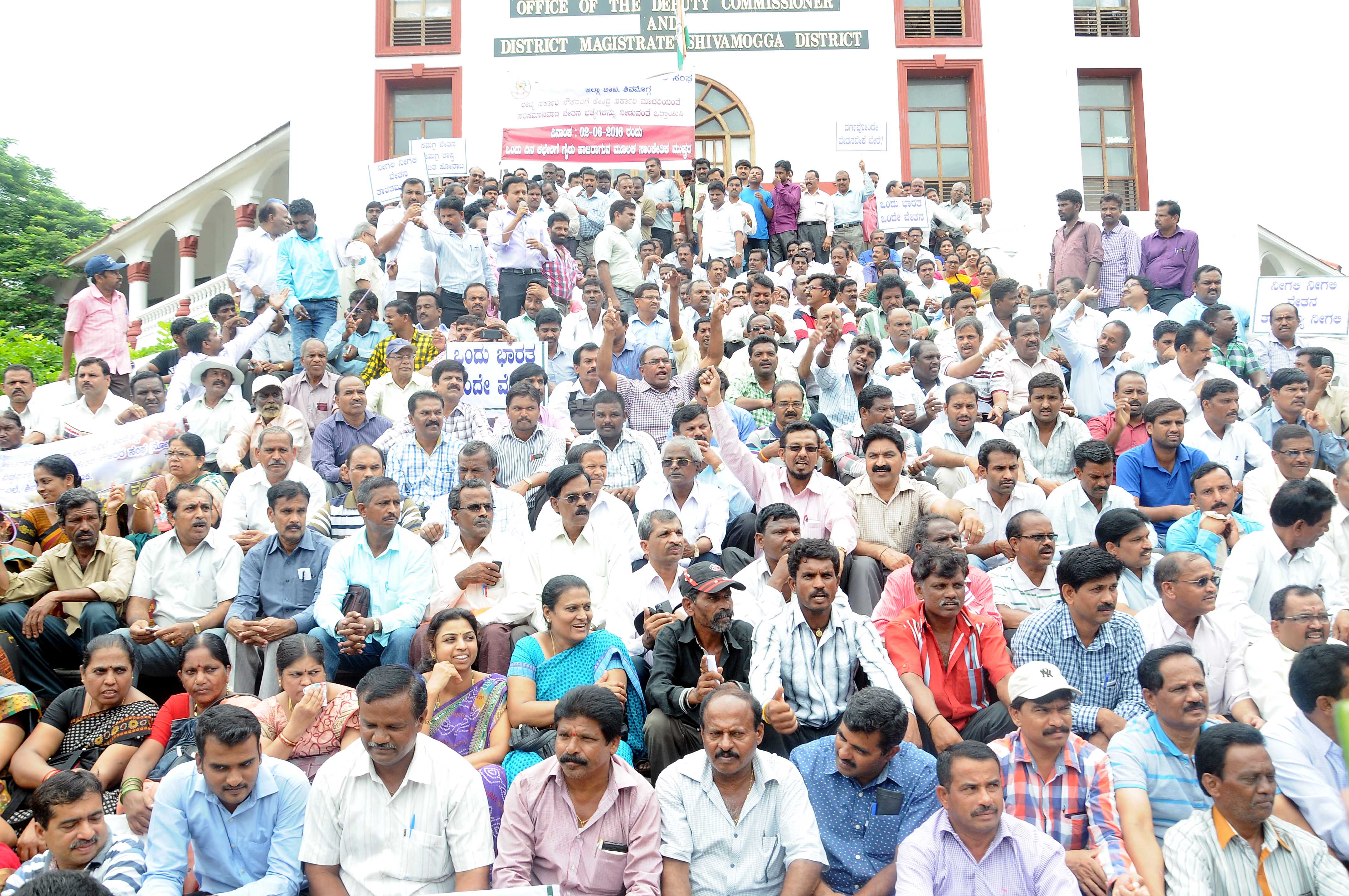 ಶಿವಮೊಗ್ಗ: ಆಡಳಿತ ಯಂತ್ರ ಸಂಪೂರ್ಣ ಸ್ತಬ್ಧ