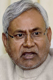 ಯೋಗ ಮಾಡಿಸುವ ಮೊದಲು ಪಾನನಿಷೇಧ ಜಾರಿಗೆ ತನ್ನಿ