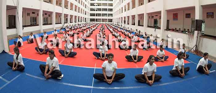 ಮೂಡುಬಿದಿರೆ: ಆಳ್ವಾಸ್ ವಿದ್ಯಾರ್ಥಿಗಳಿಂದ ‘ಯೋಗ ಪ್ರದರ್ಶನ’