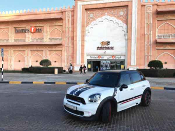 ‘ರೋಲ್ಸ್ ರಾಯ್ಸ್ ಕಾರಿಗೆ ಮರುಳಾಗಿ ತನ್ನ ಬಿಎಂಡಬ್ಲು ಕಾರನ್ನು ಕಳಕೊಂಡ !