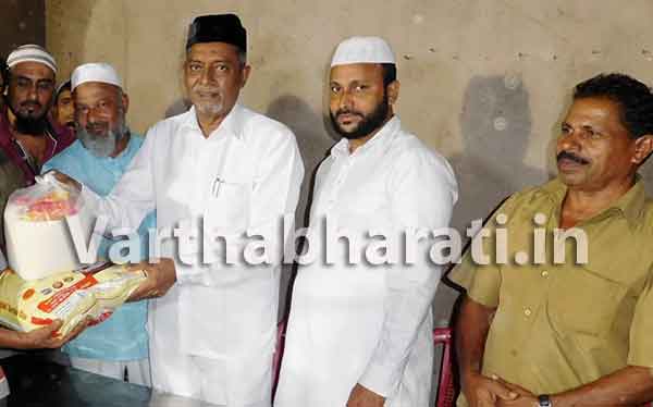 ಮಾಸ್ತಿಕಟ್ಟೆ: ಆಟೊ ಚಾಲಕರಿಂದ ಇಫ್ತಾರ್, ರಮಝಾನ್ ಕಿಟ್ ವಿತರಣೆ