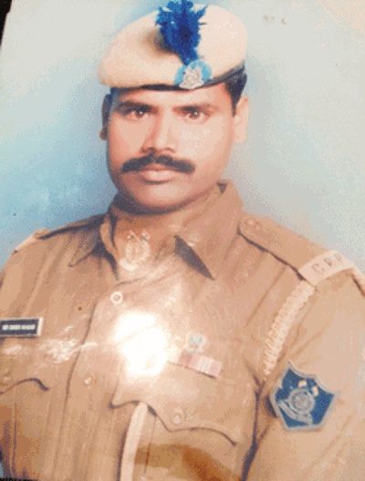 ನಾಚಿಕೆಗೇಡು: ಉಗ್ರರಿಗೆ ಬಲಿಯಾದ ಹುತಾತ್ಮನಿಗೆ ಅವಮಾನ