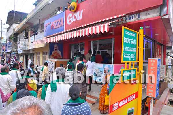 ಹಾಸನ: ಬಂದ್‌ಗೆ ನಗರದಲ್ಲಿ ಮಿಶ್ರ ಪ್ರತಿಕ್ರಿಯೆ