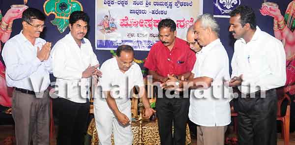 ಅಂತಾರಾಷ್ಟ್ರೀಯ ಯೋಗ ಚಾಂಪಿಯನ್‌ಶಿಪ್ ವಿಜೇತ ವಿಕಾಸ್ ಕಾಲೇಜಿನ ವಿದ್ಯಾರ್ಥಿಗಳಿಗೆ ಸನ್ಮಾನ