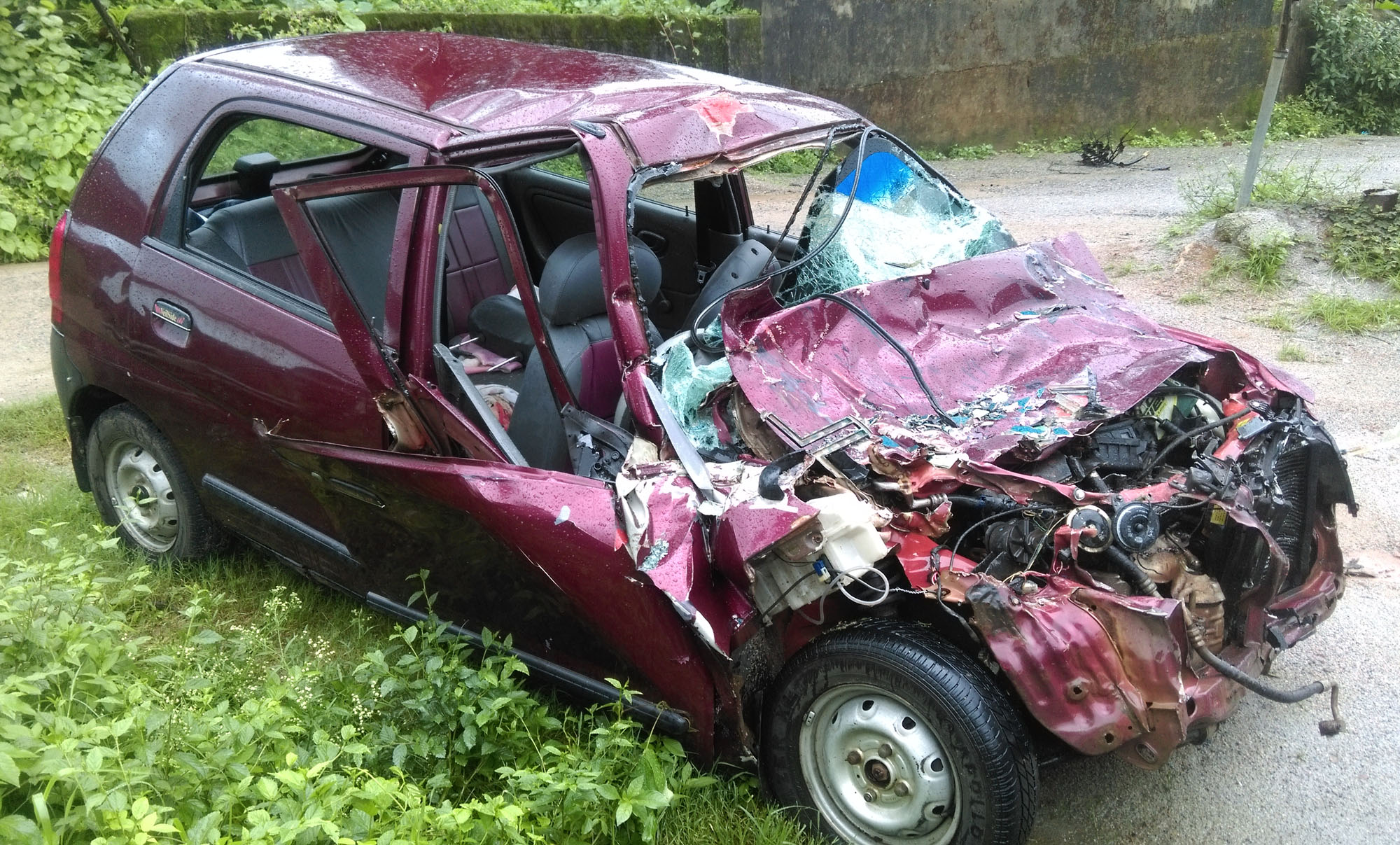 ವೀರಾಜಪೇಟೆ: ಬಸ್-ಕಾರು ಢಿಕ್ಕಿ
