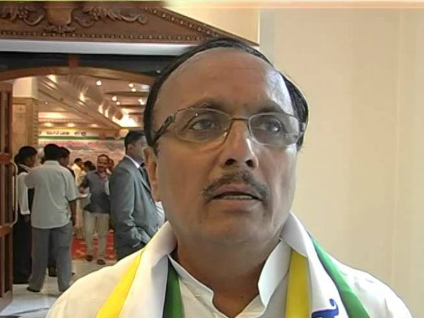 ಓಟಿಗಾಗಿ ನೋಟು ಪ್ರಕರಣ: ಸಿಎಂ ಎದುರೇ ಮಾಧ್ಯಮದ ವಿರುದ್ಧ ಹರಿಹಾಯ್ದ ಬಿ.ಆರ್.ಪಾಟೀಲ್