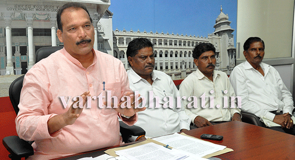 ಸರಕಾರಿ ಸೌಲಭ್ಯಗಳನ್ನು ಪಡೆದುಕೊಳ್ಳಿ: ಅಲ್ಪಸಂಖ್ಯಾತ ವಿದ್ಯಾರ್ಥಿಗಳಿಗೆ ಶಾಸಕ ಐವನ್ ಕರೆ