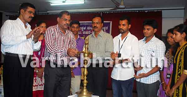 ಯುವಜನತೆಯಲ್ಲಿ ಸ್ಪರ್ಧಾತ್ಮಕ ಮನೋಭಾವ ಇರಬೇಕು: ಡಾ. ನಾಗಪ್ಪ ಗೌಡ