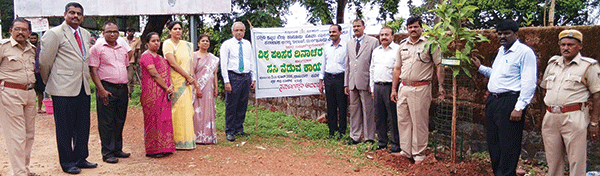 ‘3,000 ಗಿಡಗಳನ್ನು ನೆಟ್ಟು ನಗರ ಹಸಿರೀಕರಣ’