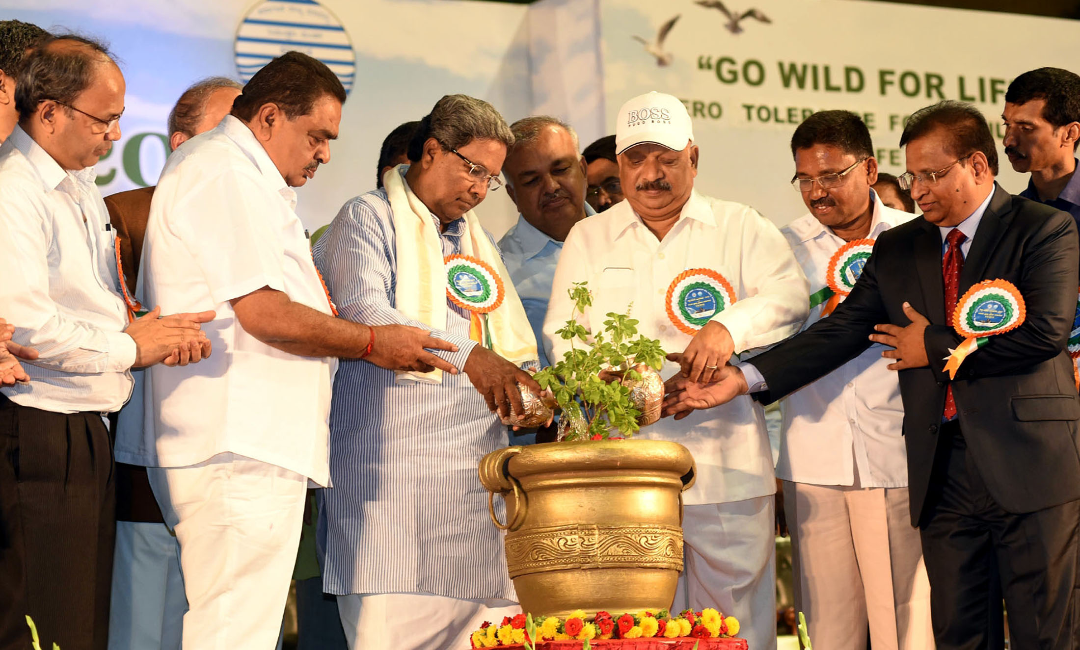 ಬೆಂಗಳೂರು ಜನತೆ ತಲಾ 2 ಗಿಡ ನೆಡಬೇಕು: ಸಿದ್ದರಾಮಯ್ಯ ಕರೆ