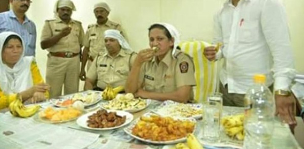 27 ವರ್ಷಗಳಿಂದ ರಮಝಾನ್ ಉಪವಾಸ ಆಚರಿಸುತ್ತಿದ್ದಾರೆ ಪೊಲೀಸ್ ಅಧಿಕಾರಿ ಸುಜಾತಾ ಪಾಟೀಲ್ !