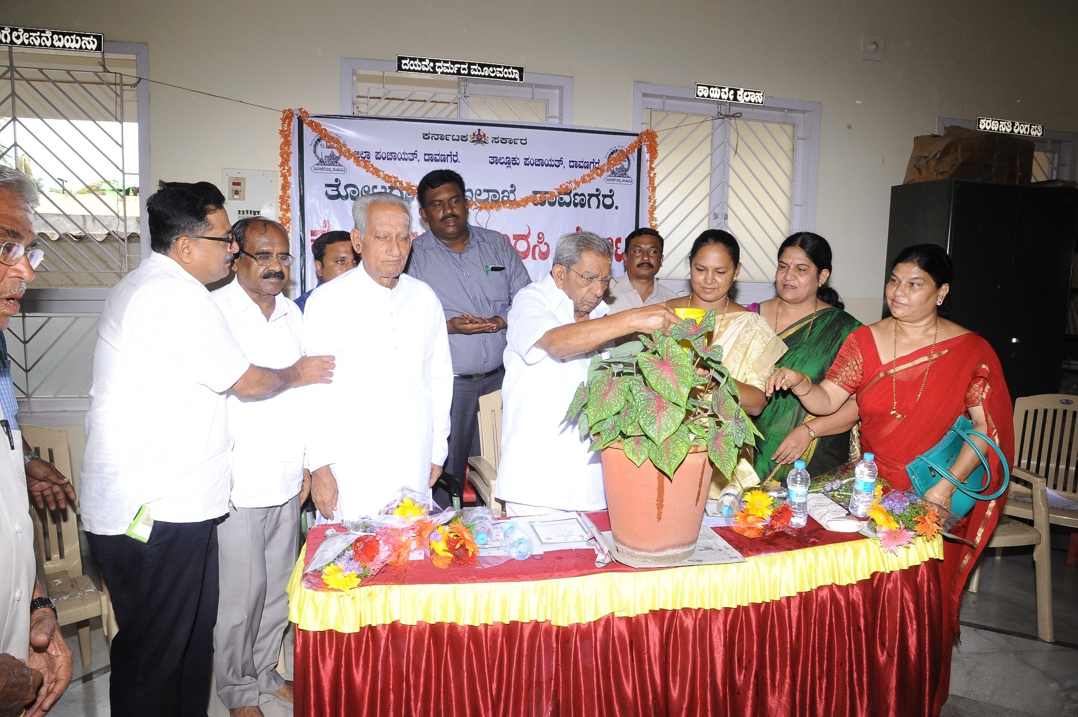 ತೋಟಗಾರಿಕೆ, ಕೆತೋಟ ಬೆಳೆಗಳಿಗೆ ಉಚಿತ ಗೊಬ್ಬರ: ಸಚಿವ ಶಾಮನೂರು