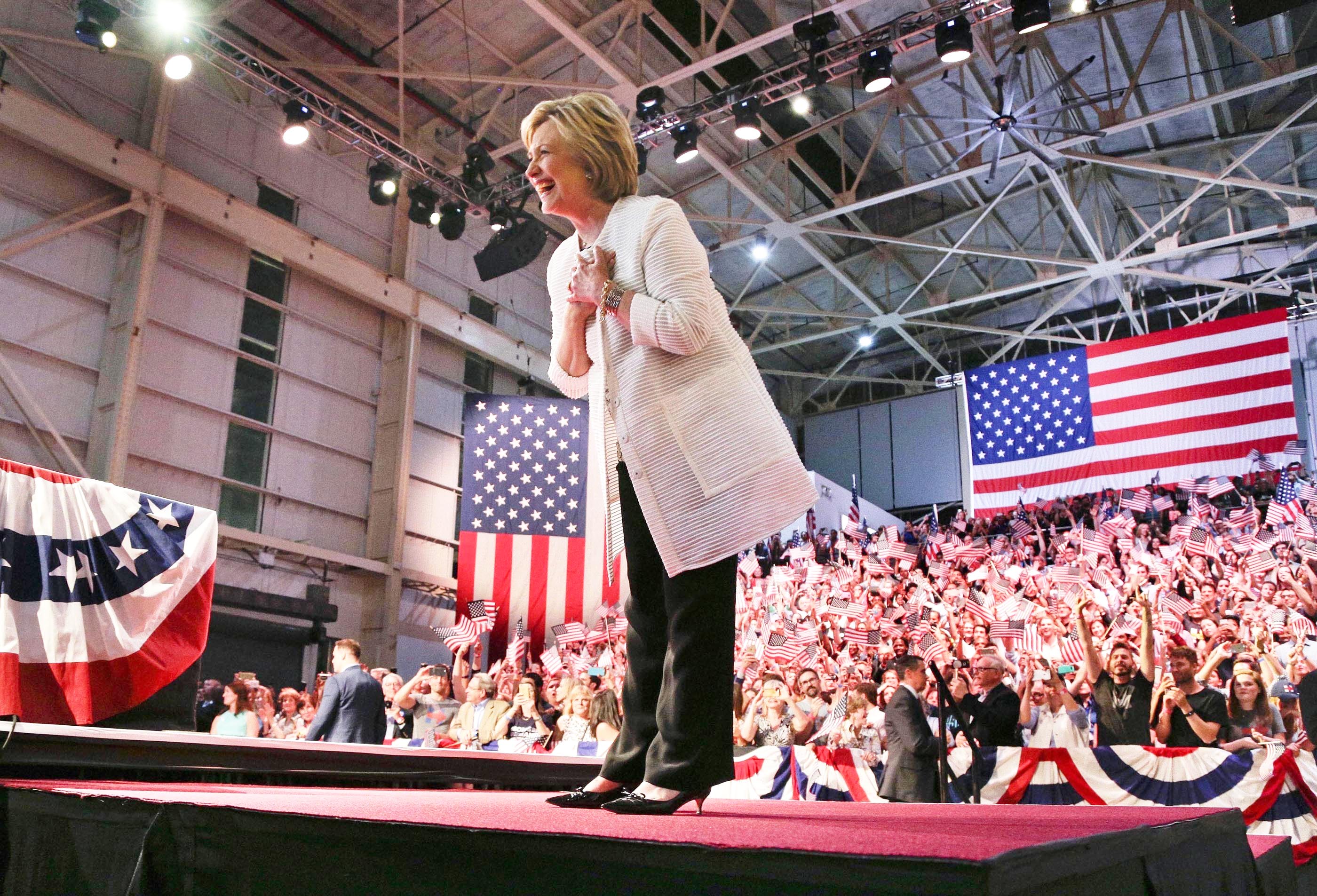 ಅಮೆರಿಕದ ಮೊದಲ ಮಹಿಳಾ ಅಧ್ಯಕ್ಷೀಯ ಅಭ್ಯರ್ಥಿಯಾಗಿ ಇತಿಹಾಸ ಸೃಷ್ಟಿಸಿದ ಹಿಲರಿ