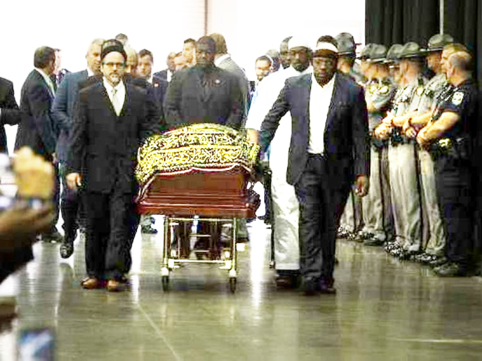 ಮುಸ್ಲಿಮ್ ಸಂಪ್ರದಾಯದಂತೆ ಅಲಿ ಅಂತ್ಯಸಂಸ್ಕಾರ ಕ್ರಿಯೆ ಆರಂಭ