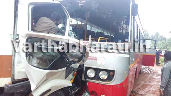 ಕನಕಮಜಲು: ಲಾರಿ-ಬಸ್ ಢಿಕ್ಕಿ; ಚಾಲಕರಿಗೆ ಗಾಯ