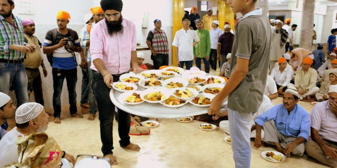 ಲಕ್ನೋದಲ್ಲಿ ಸಿಖ್ ಸಮುದಾಯದಿಂದ ಇಫ್ತಾರ್