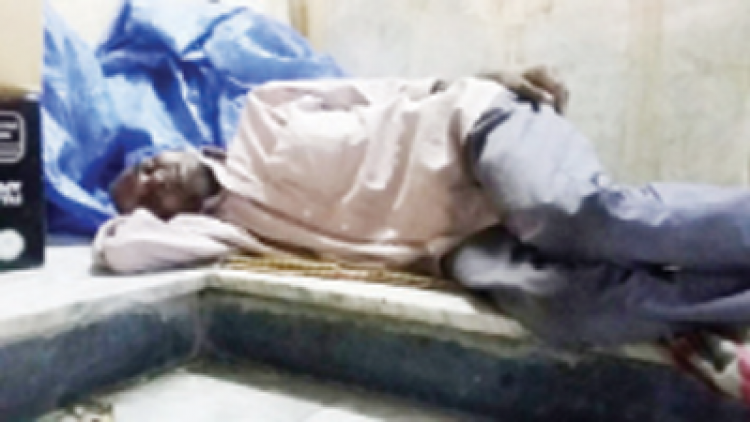 ರಿಯಾದ್: ಕೆಲಸವಿಲ್ಲದೆ ಜರ್ಜರಿತ ತೆಲಂಗಾಣದ ಸಂತಯ್ಯಗೆ ಆಶ್ರಯ ನೀಡಿದ ಮಸೀದಿ ಇಮಾಮ್