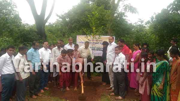 ನೆಟ್ಟಣಿಗೆ ಮುಡ್ನೂರು ಪ್ರೌಢ ಶಾಲೆಯಲ್ಲಿ ಕೋಟಿವೃಕ್ಷ ಅಭಿಯಾನ