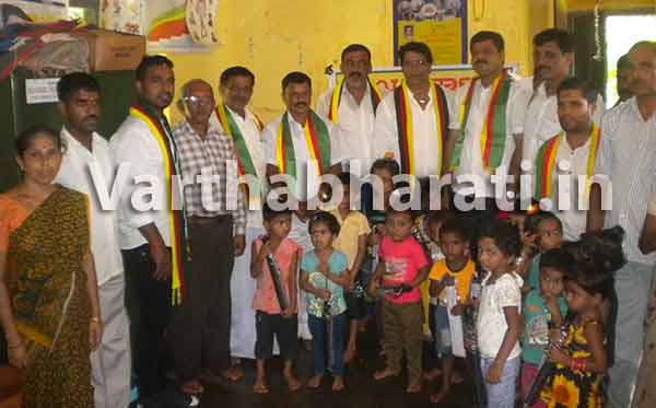 ಪುತ್ತೂರು: ಜಯಕರ್ನಾಟಕದಿಂದ ಅಂಗನವಾಡಿ ಮಕ್ಕಳಿಗೆ ಕೊಡೆ ವಿತರಣೆ