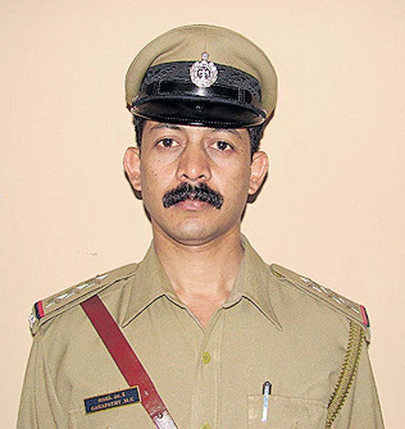 ಬಿಜೆಪಿ-ಕಾಂಗ್ರೆಸ್ ಸೋಗಲಾಡಿತನ