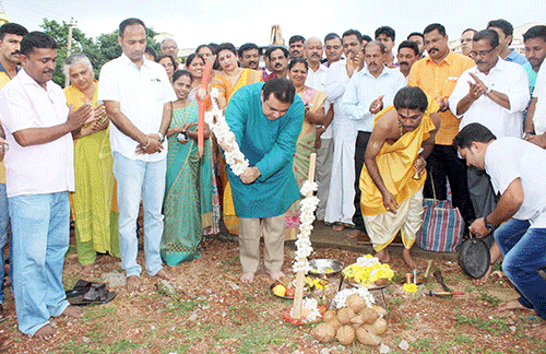 ಅಂಬಾಗಿಲು-ಮಣಿಪಾಲ ಚತುಷ್ಪಥ ರಸ್ತೆ ಕಾಮಗಾರಿಗೆ ಚಾಲನೆ