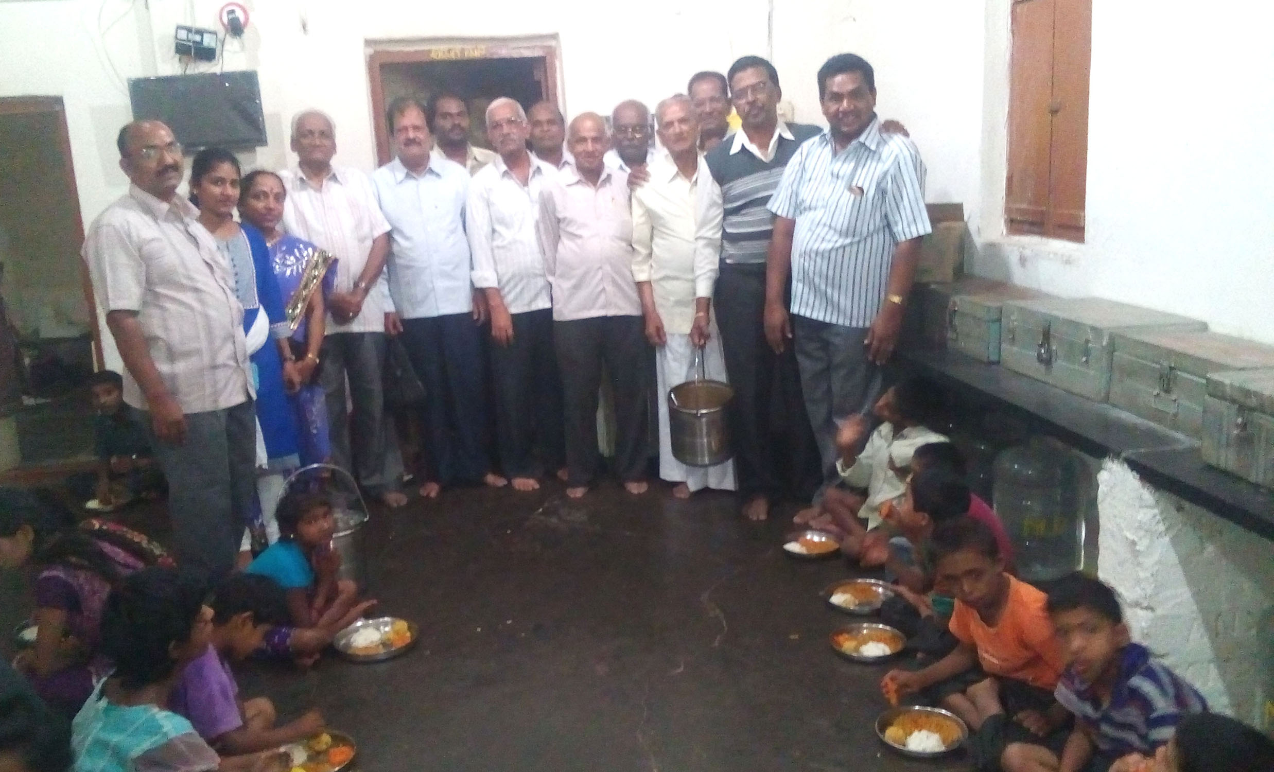 ಅಂಧ ಮಕ್ಕಳ ಶಾಲೆಯಲ್ಲಿ ಸಿಹಿ ಭೋಜನ ವ್ಯವಸ್ಥೆ