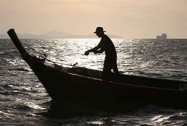 ನಾಡದೋಣಿ ಮೀನುಗಾರರಿಗೆ 1 ಕೋಟಿ ರೂ. ಪರಿಹಾರ