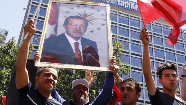 ವಿಫಲ ಸೇನಾ ದಂಗೆ: ಆಡಳಿತದ ಮೇಲೆ ಬಿಗಿ ಹಿಡಿತಕ್ಕೆ ಮುಂದಾದ ಎರ್ದೊಗಾನ್