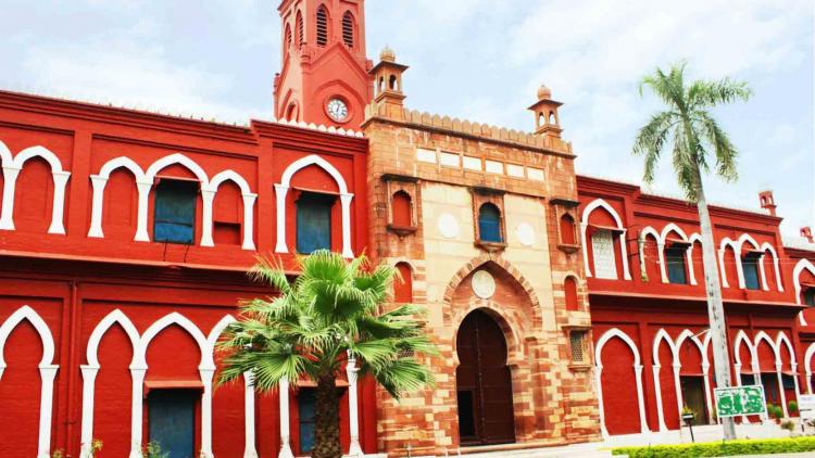 ಅಲಿಗಢ ವಿವಿ ಉಪಕುಲಪತಿ ಮತ್ತು ಬಿಜೆಪಿ ಸಂಸತ್ ಸದಸ್ಯರ ನಡುವೆ ಪತ್ರ ಸಮರ!