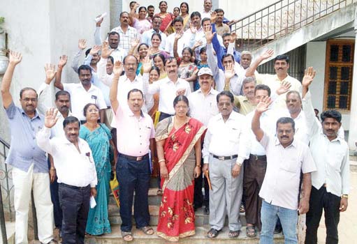 ಶಿಕ್ಷಕರ ಹೆಚ್ಚುವರಿ ಪ್ರಕ್ರಿಯೆಗೆ ಪ್ರತಿಭಟನೆ