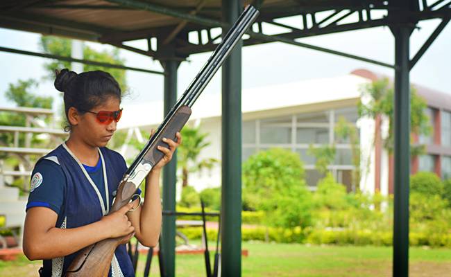 ತಂದೆಯೊಂದಿಗೆ ಮೀನು ಹಿಡಿಯುತ್ತಿದ್ದಾಕೆ ಈಗ ರಾಷ್ಟ್ರಮಟ್ಟದ ಶೂಟರ್