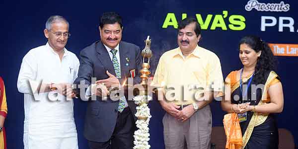 ಉದ್ಯೋಗ ಆಧಾರಿತ ಶಿಕ್ಷಣ ದೇಶದಲ್ಲಿ ರೂಪುಗೊಳ್ಳಬೇಕು : ಡಾ.ಬಿ.ಆರ್.ಶೆಟ್ಟಿ