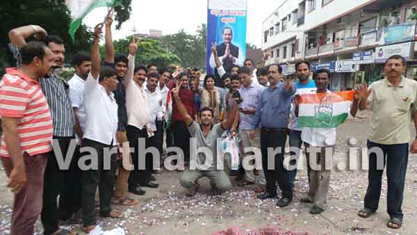 ಐವನ್ ಡಿಸೋಜ ಬೆಂಬಲಿಗರಿಂದ ಸಂಭ್ರಮಾಚರಣೆ