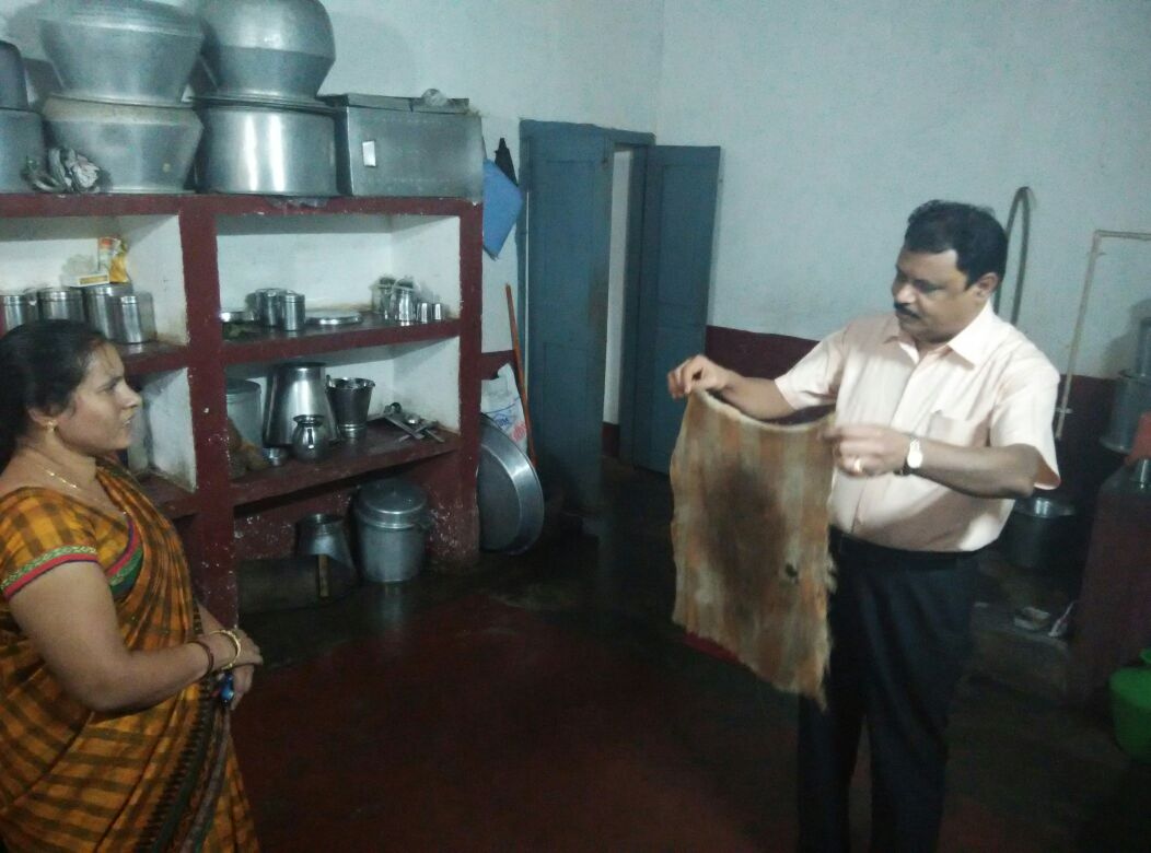 ಶುಚಿತ್ವ ಕಾಪಾಡಲು ಅಧಿಕಾರಿಗಳಿಗೆ ಪಾಠ