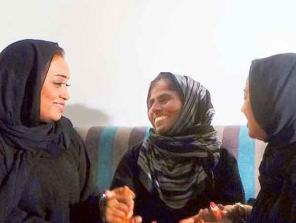 28 ವರ್ಷಗಳ ಬಳಿಕ ಹೆತ್ತ ತಾಯಿಯನ್ನು ಭೇಟಿಯಾದ ದುಬೈ ಸಹೋದರಿಯರು