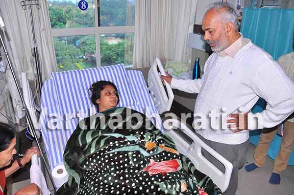 ಹಾಸನ: ಆತ್ಮಹತ್ಯೆಗೆ ಯತ್ನಿಸಿದ ಎಸಿ ವಿಜಯಾರ ಆರೋಗ್ಯ ವಿಚಾರಿಸಿದ ಸಚಿವ ಎ.ಮಂಜು