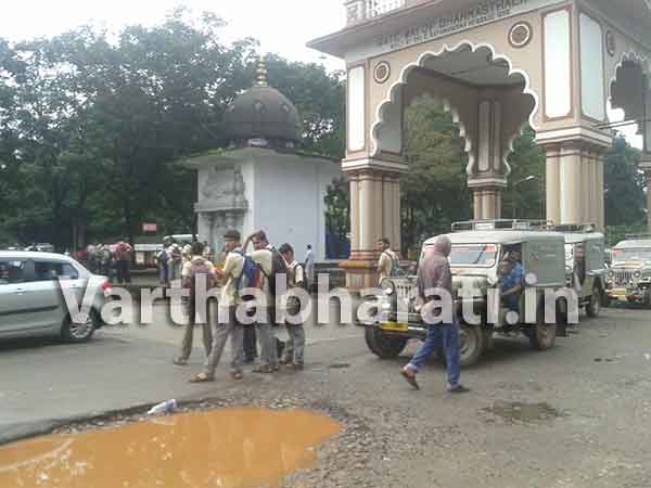 ಕೆಎಸ್ಸಾರ್ಟಿಸಿ ಬಸ್ ಮುಷ್ಕರ: ಬೆಳ್ತಂಗಡಿಯಲ್ಲಿ ಜನಜೀವನ ಅಸ್ತವ್ಯಸ್ತ