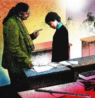 ಇನ್ನು ಮಕ್ಕಳಿಗೆ ಹೊಡೆದರೆ ಶಾಲೆ ಶಿಕ್ಷಕರು ಪರಿಹಾರ ನೀಡಬೇಕು