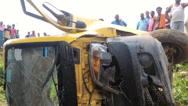 ಶಾಲಾ ವ್ಯಾನ್ ಗೆ ರೈಲು ಢಿಕ್ಕಿ: ಎಂಟು ವಿದ್ಯಾರ್ಥಿಗಳು ಬಲಿ