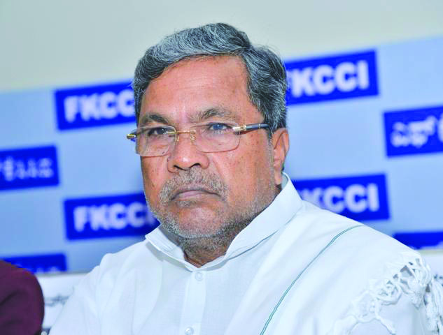 ವೇತನ ಶೇ.10ರಷ್ಟು ಹೆಚ್ಚಳಕ್ಕೆ ಸಿದ್ಧ: ಸಿಎಂ