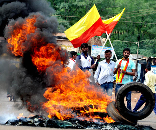 ಪ್ರತಿಭಟನೆ ಹಾದಿ ತಪ್ಪದಿರಲಿ