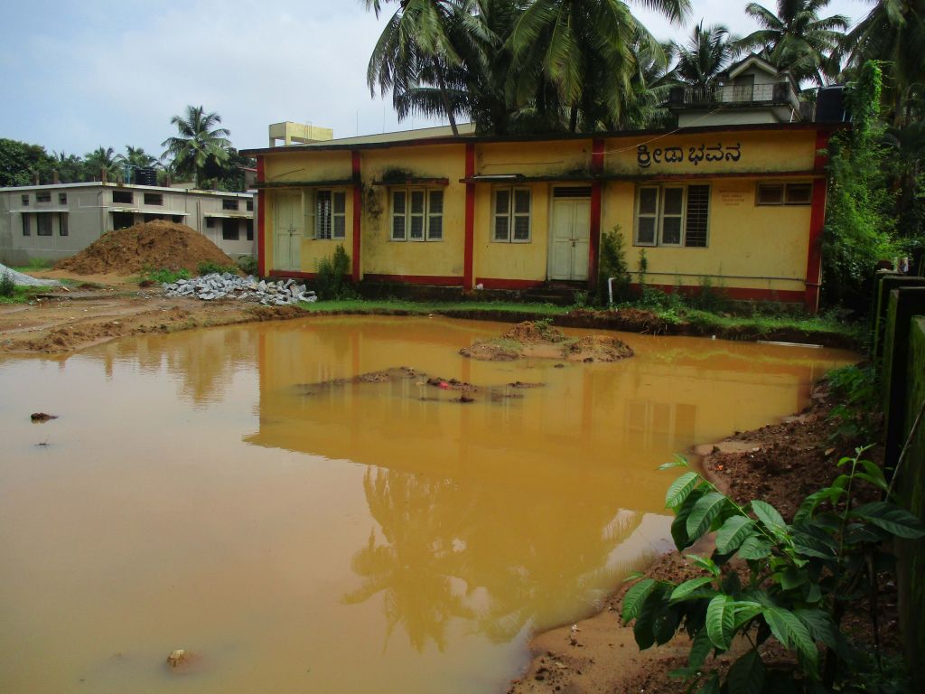 ಅಸಮರ್ಪಕ ಕಾಮಗಾರಿಗೆ ಜನರ ಆಕ್ರೋಶ