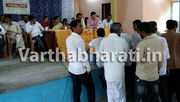 ಗದ್ದಲದ ನಡುವೆಯೂ ಮುಂದುವರಿದ ಕಿನ್ಯಾ ಗ್ರಾಮಸಭೆ