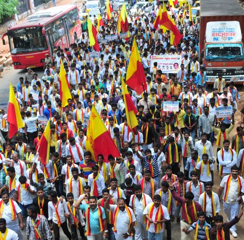 ಮಹಾದಾಯಿಗಾಗಿ ಬೀದಿಗಿಳಿದ ಸ್ಯಾಂಡಲ್‌ವುಡ್‌