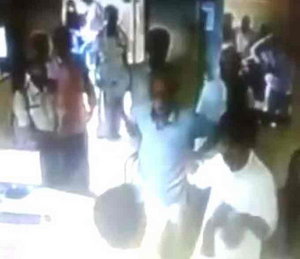 ಬ್ಯಾಂಕ್ ಅಧಿಕಾರಿಗೆ ಕಪಾಳಮೋಕ್ಷ ಮಾಡಿದ ಬಿಹಾರದ ಶಾಸಕ