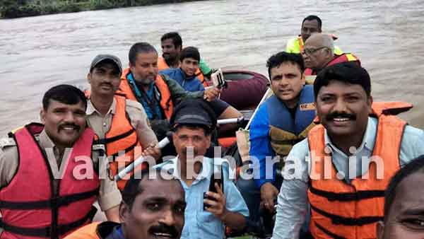 ರಾಫ್ಟಿಂಗ್ ಮೂಲಕ ಸಂಚಾರಿ ನಿಯಮಗಳ ಜಾಗೃತಿ ಮೂಡಿಸಿದ ಶಿವಮೊಗ್ಗ ಎಸ್ಪಿ!