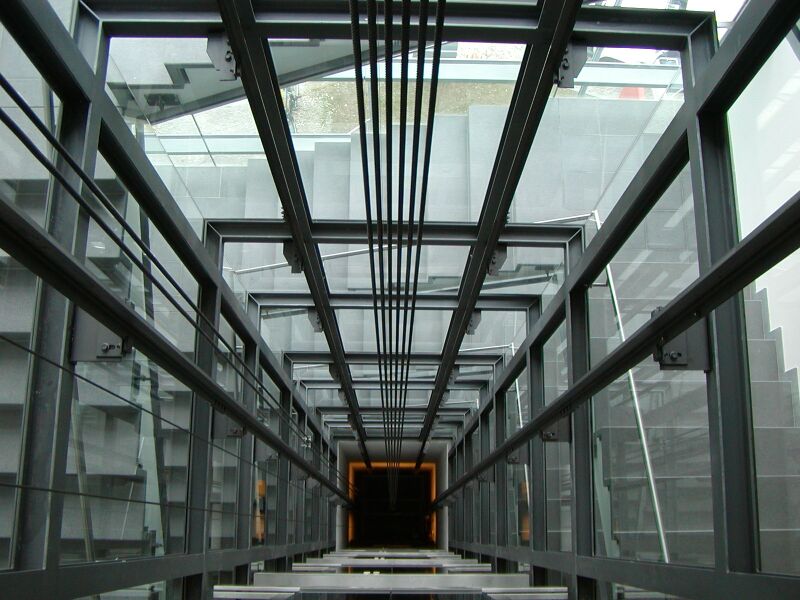 ಲಿಫ್ಟ್ ಶಫ್ಟ್‌ನೊಳಗೆ ಬಿದ್ದ ಬಾಲಕ, ಜೀವಾಪಾಯದಿಂದ ಪಾರು