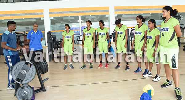 ಉಡುಪಿ: ಕೇರಳದ ಬಾಸ್ಕೆಟ್‌ಬಾಲ್ ಆಟಗಾರ್ತಿಯರಿಗೆ ಗಾಯವಾಗದಂತೆ ತಡೆಯುವ ತರಬೇತಿ