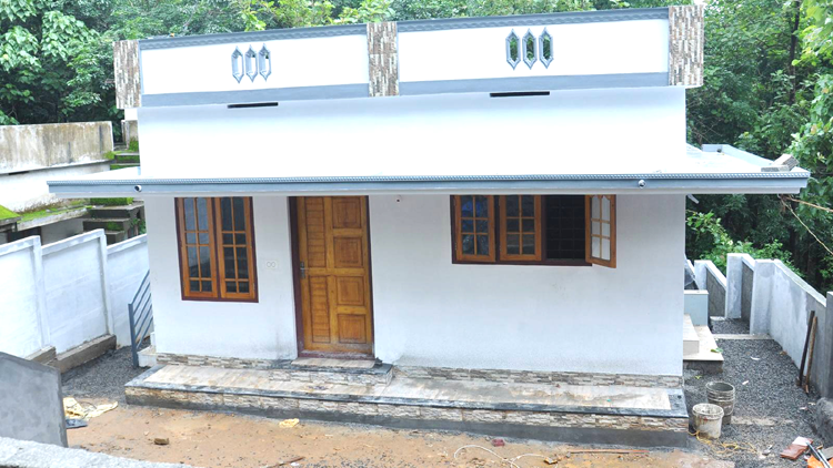 ಜಿಶಾರ ಕುಟುಂಬಕ್ಕೆ ಮನೆ ಸಿದ್ಧ: ಕೀಲಿಕೈ ಮುಖ್ಯಮಂತ್ರಿ ಹಸ್ತದಿಂದ ಹಸ್ತಾಂತರ